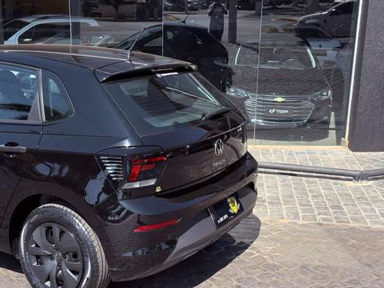 VOLKSWAGEN-POLO-2025