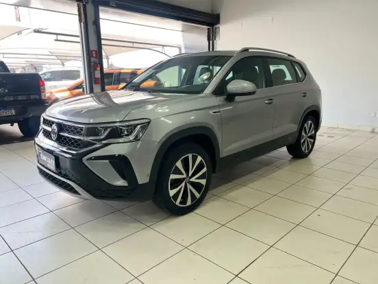 VOLKSWAGEN-TAOS-2023