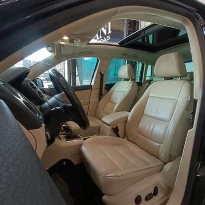 VOLKSWAGEN-TIGUAN-2010