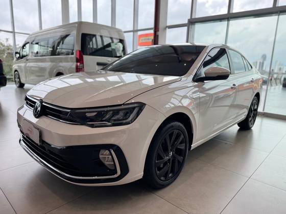 VOLKSWAGEN VIRTUS 1.0 200 TSI HIGHLINE AUTOMÁTICO