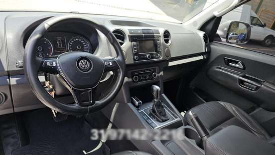 VOLKSWAGEN-AMAROK-2015