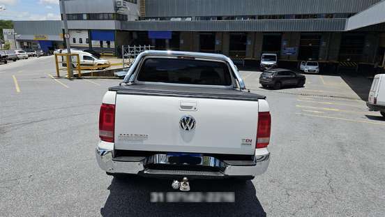 VOLKSWAGEN-AMAROK-2015