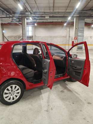 VOLKSWAGEN-FOX-2012
