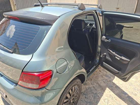 VOLKSWAGEN-GOL-2011