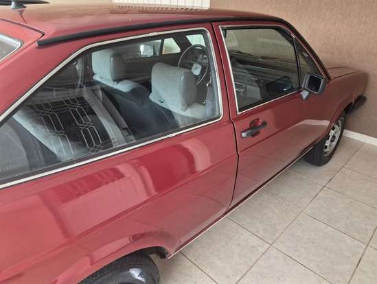 VOLKSWAGEN-GOL-1.6 LS 8V ÁLCOOL 2P MANUAL VOLKSWAGEN-GOL-1986