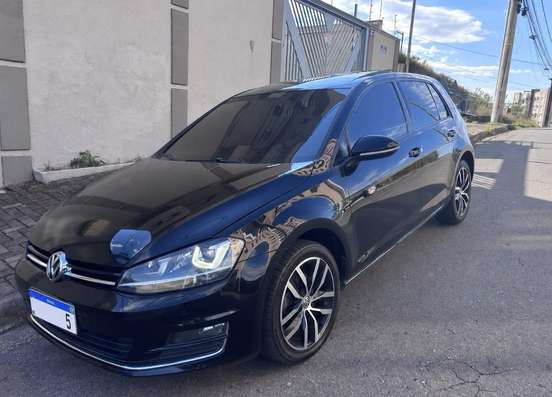 VOLKSWAGEN-GOLF-2015