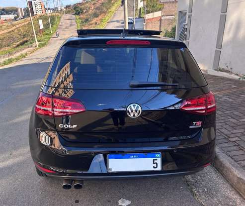 VOLKSWAGEN-GOLF-2015
