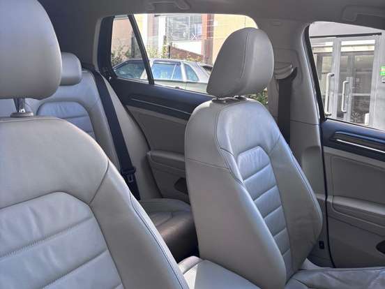VOLKSWAGEN-GOLF-1.4 TSI HIGHLINE 16V GASOLINA 4P AUTOMÁTICO VOLKSWAGEN-GOLF-2015