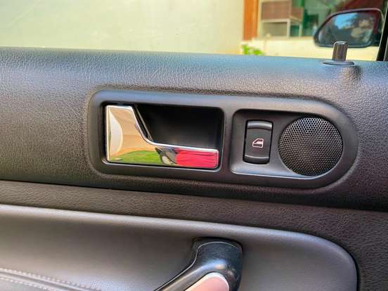 VOLKSWAGEN-GOLF-2010