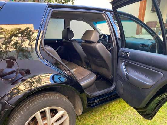 VOLKSWAGEN-GOLF-1.6 MI SPORTLINE 8V FLEX 4P MANUAL VOLKSWAGEN-GOLF-2010