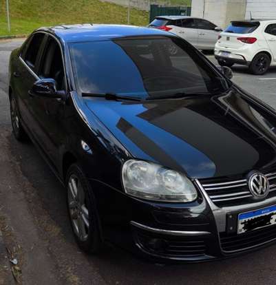 VOLKSWAGEN-JETTA-2010