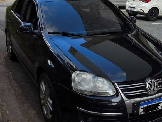 VOLKSWAGEN-JETTA-2.5 I 20V 170CV GASOLINA 4P TIPTRONIC VOLKSWAGEN-JETTA-2010