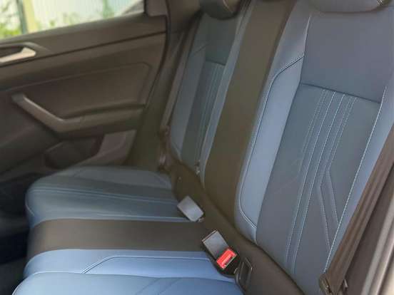 VOLKSWAGEN-NIVUS-1.0 200 TSI TOTAL FLEX HIGHLINE AUTOMÁTICO VOLKSWAGEN-NIVUS-2025