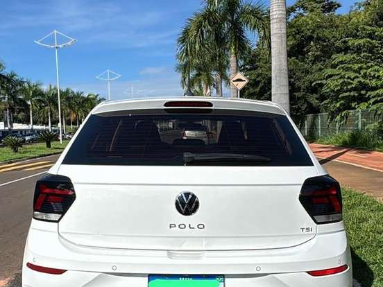 VOLKSWAGEN-POLO-1.0 170 TSI HIGHLINE AUTOMÁTICO VOLKSWAGEN-POLO-2023