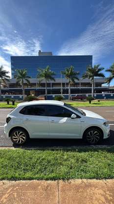 VOLKSWAGEN-POLO-2023