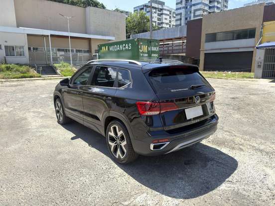VOLKSWAGEN-TAOS-2024