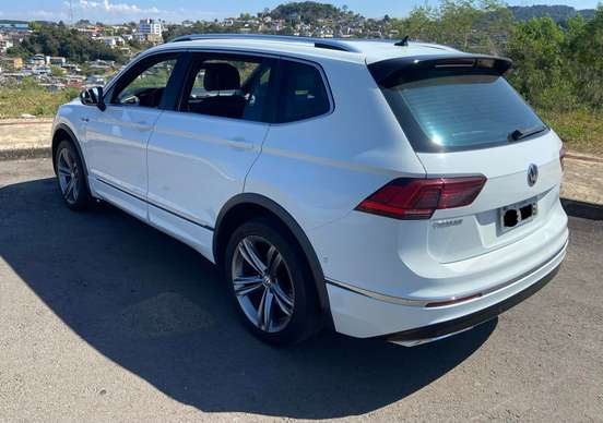 VOLKSWAGEN-TIGUAN-2019