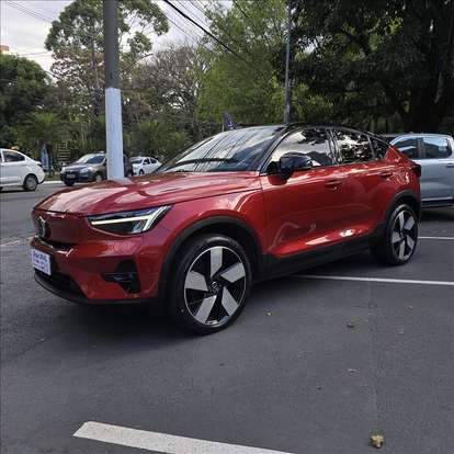 VOLVO-C40-2022