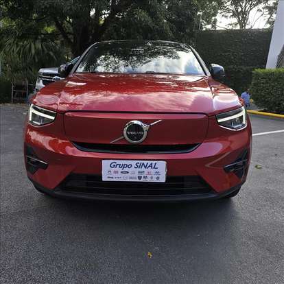 VOLVO-C40-2022