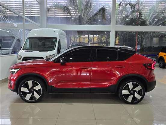 VOLVO-C40-2022