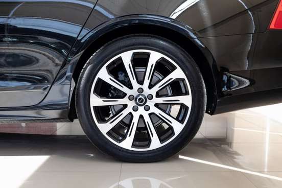 VOLVO-S90-2018