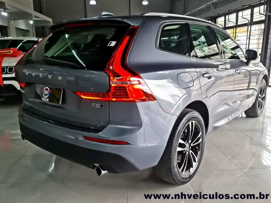 VOLVO-XC60-2018