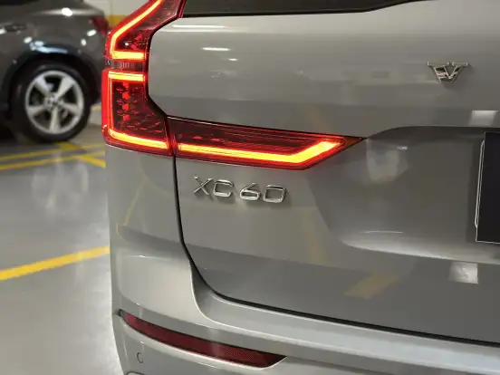 VOLVO-XC60-2.0 T8 PHEV PLUS AWD GEARTRONIC VOLVO-XC60-2025