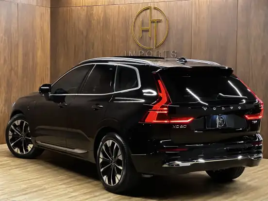 VOLVO-XC60-2025