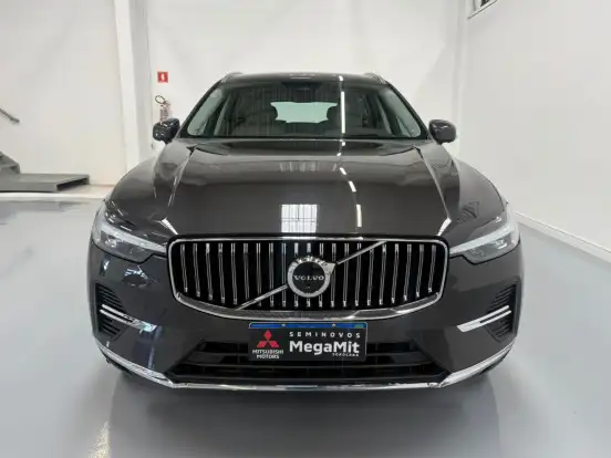 VOLVO-XC60-2023