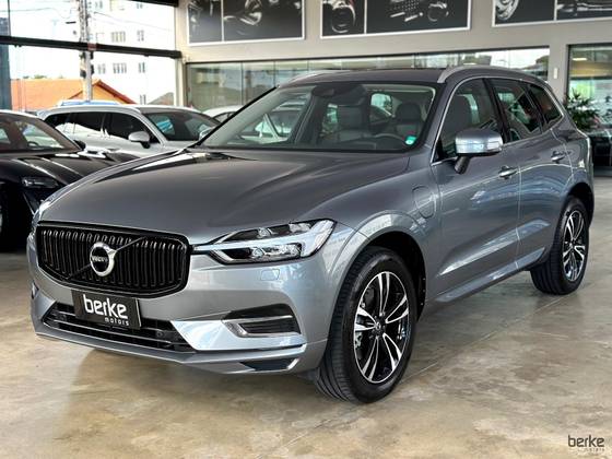 VOLVO XC60 2.0 T8 HYBRID MOMENTUM AWD GEARTRONIC