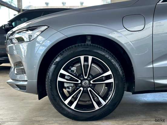 VOLVO-XC60-2.0 T8 HYBRID MOMENTUM AWD GEARTRONIC VOLVO-XC60-2020