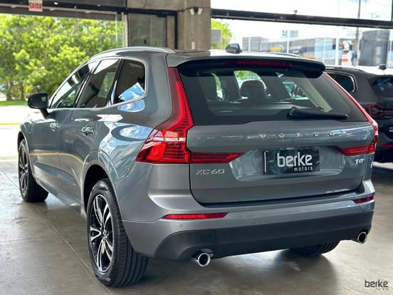 VOLVO-XC60-2.0 T8 HYBRID MOMENTUM AWD GEARTRONIC VOLVO-XC60-2020