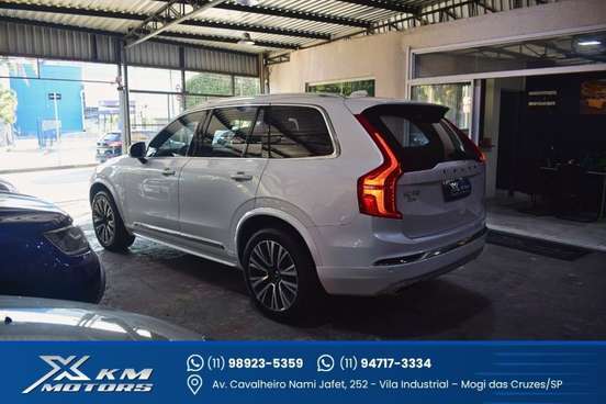 VOLVO-XC90-2021