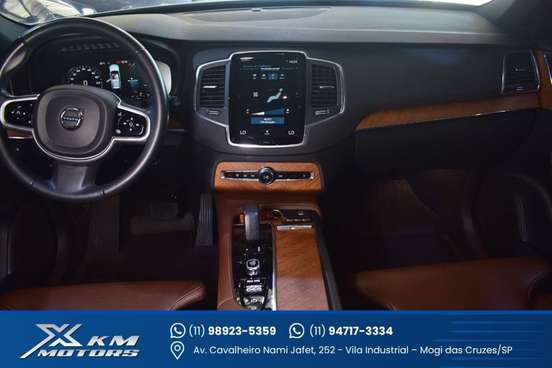 VOLVO-XC90-2021