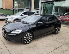 VOLVO V40 2.0 T4 MOMENTUM GASOLINA 4P AUTOMÁTICO VOLVO V40 2.0 T4 MOMENTUM GASOLINA 4P AUTOMÁTICO