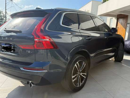 VOLVO-XC60-2.0 T5 GASOLINA MOMENTUM AWD GEARTRONIC VOLVO-XC60-2017