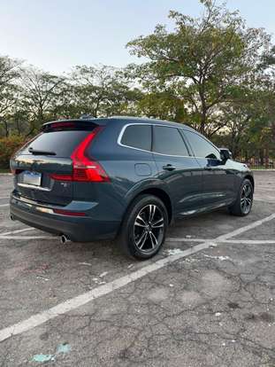VOLVO-XC60-2.0 T5 GASOLINA MOMENTUM AWD GEARTRONIC VOLVO-XC60-2019