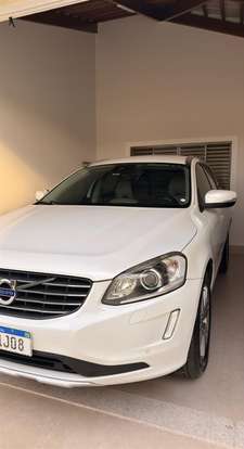 VOLVO-XC60-2016