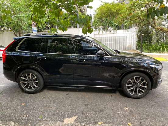 VOLVO-XC90-2019