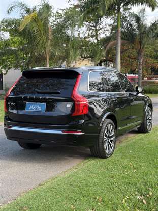 VOLVO-XC90-2022