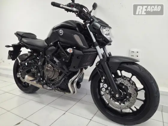 YAMAHA MT-07 ABS YAMAHA MT-07 ABS
