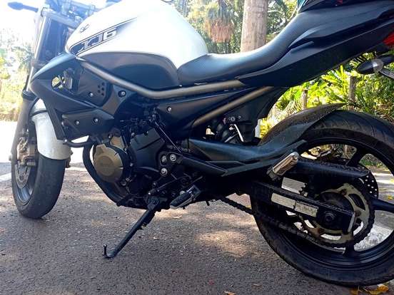 YAMAHA-XJ6 N YAMAHA-XJ6 N-2010