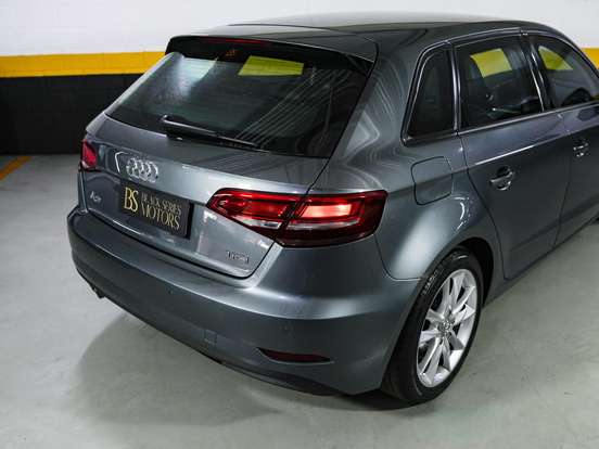 AUDI-A3-1.4 TFSI SPORTBACK AMBIENTE 16V GASOLINA 4P S-TRONIC AUDI-A3-2017