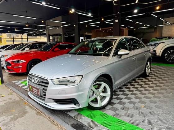 AUDI A3 1.8 TFSI SEDAN AMBITION 16V 180CV GASOLINA 4P AUTOMÁTICO