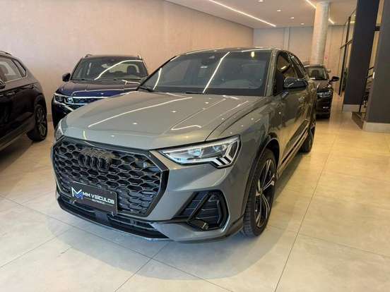 AUDI-Q3-2024
