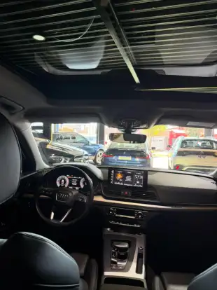 AUDI-Q5-2021