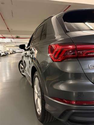 AUDI-Q3-2021