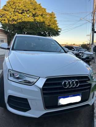 AUDI-Q3-2018