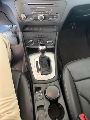 AUDI-Q3-2017
