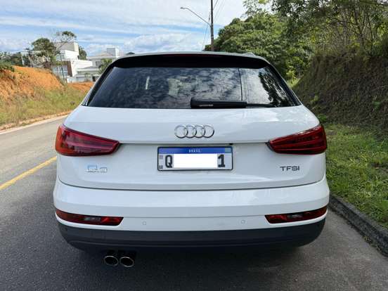 AUDI-Q3-2017